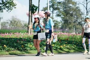 BIB: 
                            <button type="button" onclick="openModal(27609654)" class="btn btn-primary btn-sm float-right btn-popup" data-toggle="modal" data-target=".modal-high-quality">
                        <i class="fas fa-shopping-cart"></i> Add to Cart
                    </button>
                                            <button type="button" onclick="isThisMe(27609654, true)" class="btn btn-success btn-sm float-right btn-popup btn-isme hidden" data-toggle="tooltip" data-placement="bottom" title="นี่คือรูปของคุณใช่ไหม คลิกที่นี่เพื่อเอาเข้าอัลบั้ม">
                        <i class="fas fa-plus"></i> Add to album
                    </button>
                    <button type="button" onclick="isThisMe(27609654, false)" class="btn btn-warning btn-sm float-right btn-popup btn-isnotme hidden">
                        <i class="fas fa-ban"></i> Remove from album
                    </button>